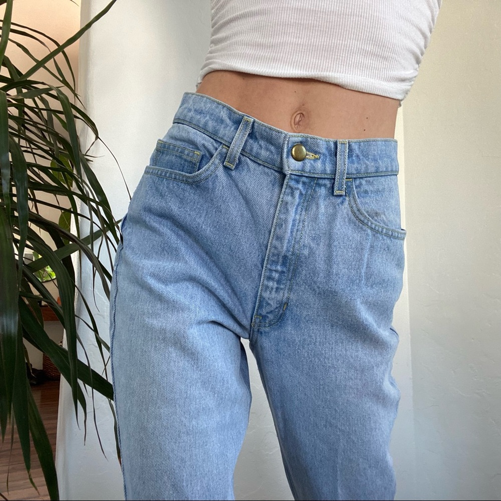 American Apparel light wash high waisted cropped mom jeans size 26